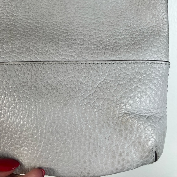 Kate Spade grey/silver pebble leather crossbody with adjustable strap - Picture 9 of 16